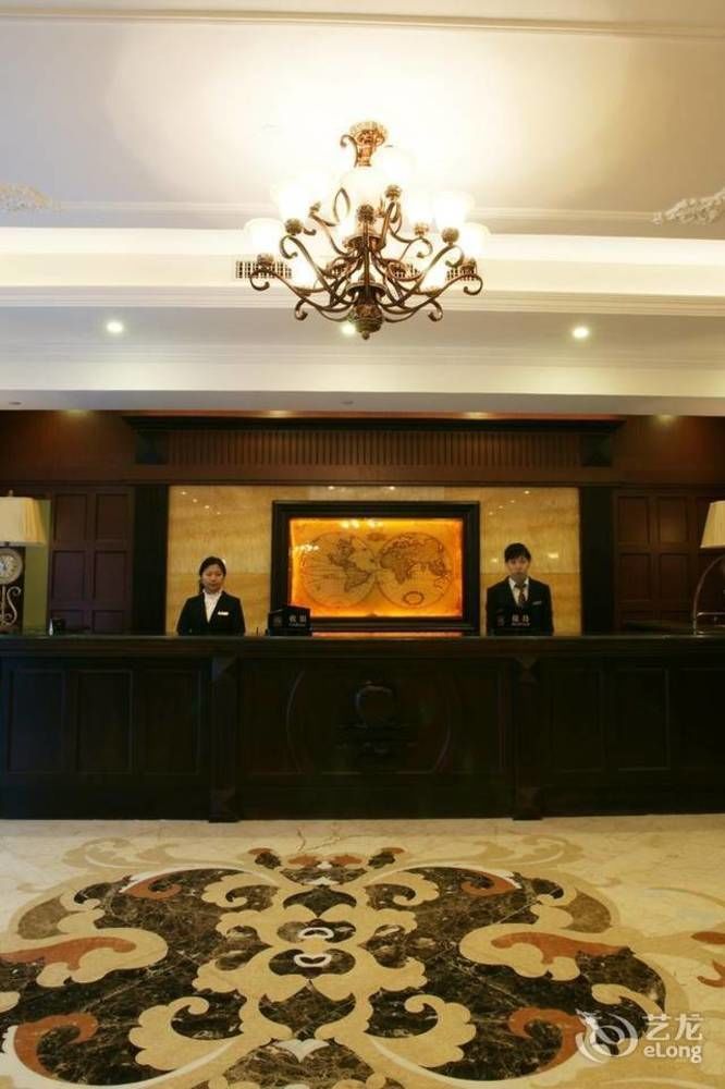 Big Apple Hotel Shantou Exterior photo